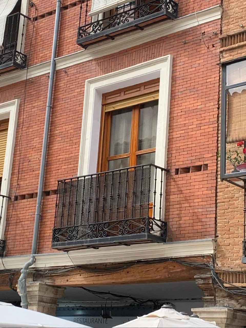 Calle Mayor Алькала-де-Энарес Экстерьер фото